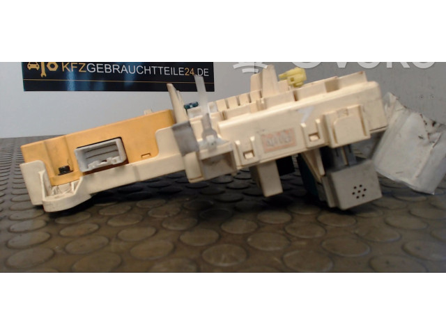 Блок предохранителей 8922153100 Lexus IS 200-300