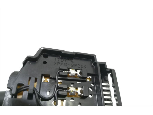 Ручка стеклоочистителей 17D714 Mitsubishi Pajero