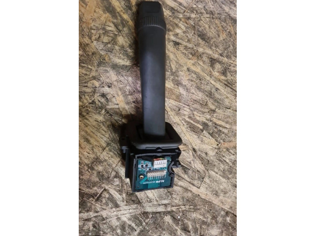 Ручка стеклоочистителей    Volvo V70