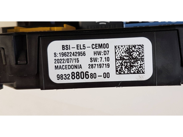 Блок предохранителей 9832880680   Citroen C3 Aircross    