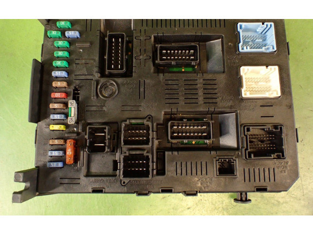 Блок предохранителей 9660105980   Citroen C4 I    