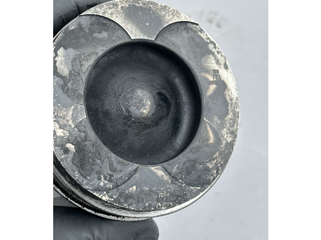 Píst Subaru XV I EE20