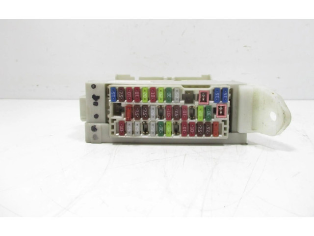 Pojistková skříňka 8273060160 Toyota Land Cruiser (J120) 2011