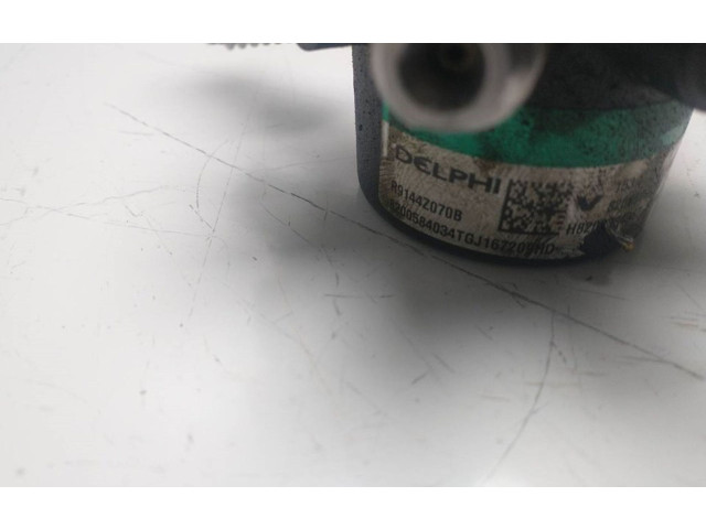 Топливная рампа R9144Z079B, 8200584033 Renault Twingo II