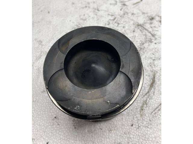  Поршень  86L77  Nissan X-Trail T30 для дизельного двигателя 