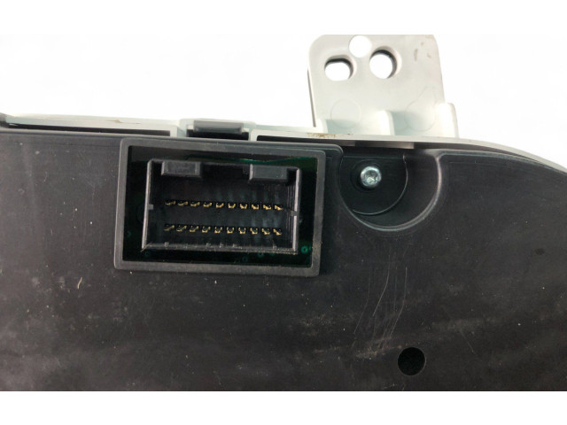 Панель приборов 940041P510 KIA Venga