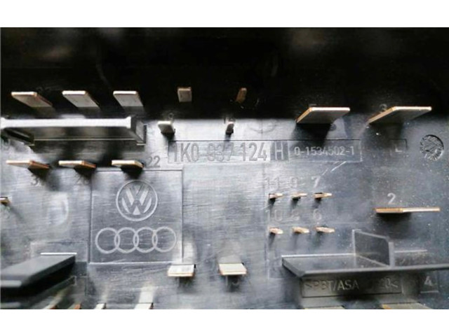 Блок предохранителей  1K0937124H, 1K0937124H   Audi A3 S3 8L    