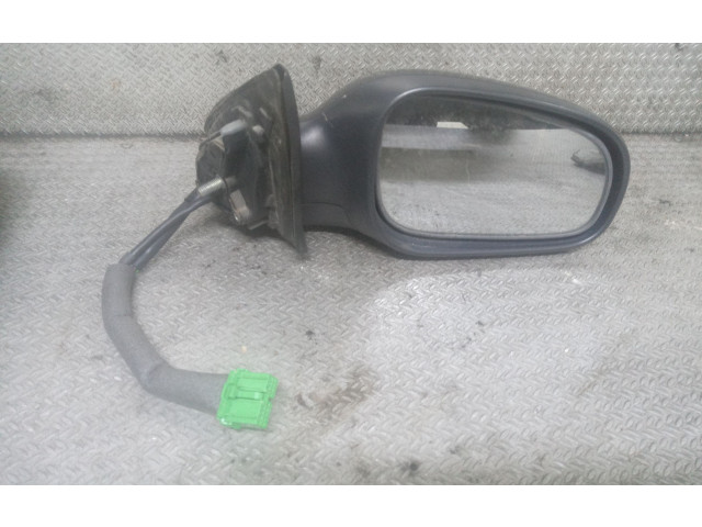 Зеркало электрическое        Volvo V70  2000 - 2004 года   