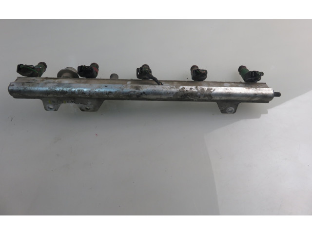 Топливная рампа 9202710, 9470229 Volvo S60 для двигателя B 5244 S2