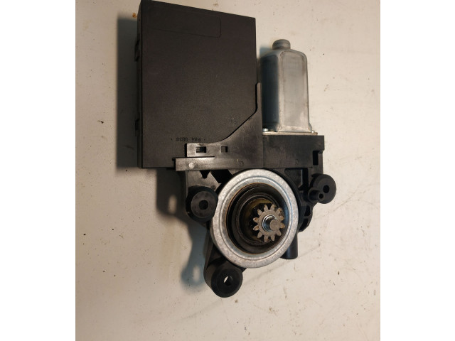 Передний двигатель механизма для подъема окон