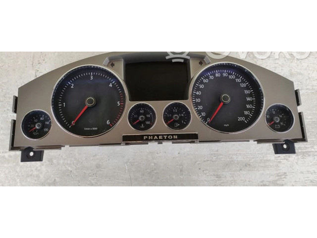 Панель приборов 3D0920983C Volkswagen Phaeton