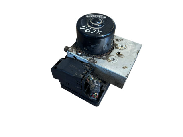 Блок АБС 8671224, P08671225 Volvo XC90 2003 - 2006 года