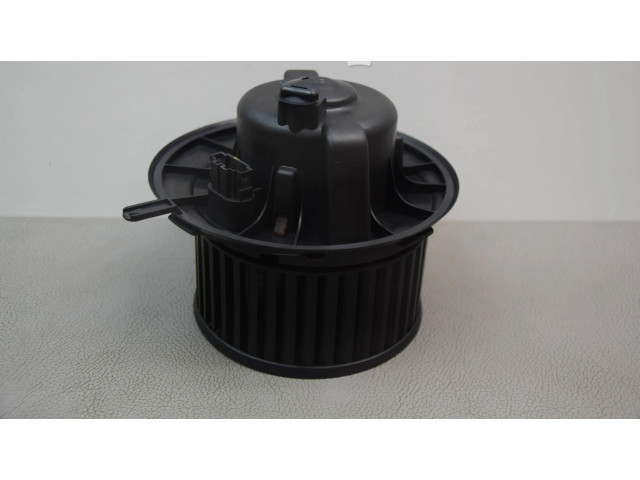 Вентилятор печки 1K1819015E Volkswagen Caddy