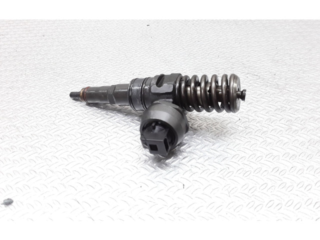Vstřikovač 038130073AK   Volkswagen Sharan    AUY 