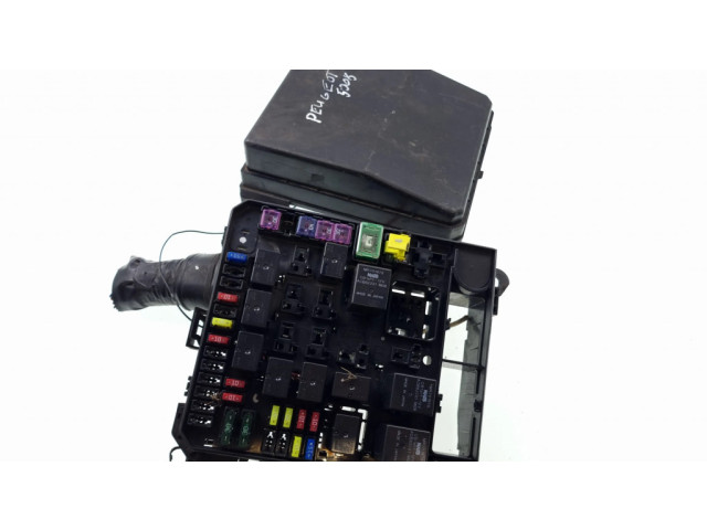 Блок предохранителей  PR07400000   Peugeot 5008    