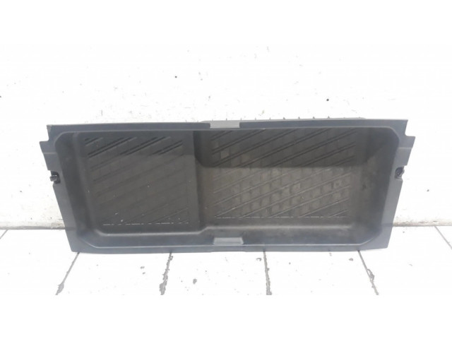 Другая деталь салона