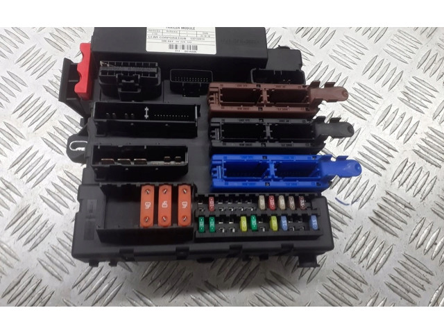 Блок предохранителей  460023260   Opel Vectra C    