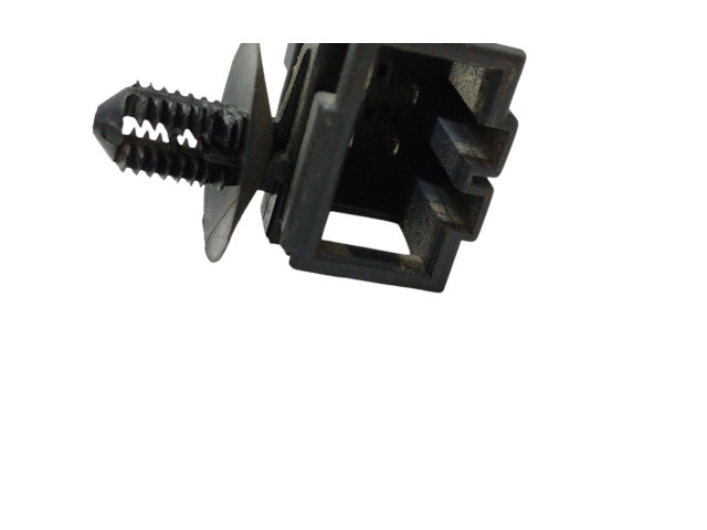 Zámek zadních dveří 2K0827426C Volkswagen Caddy 2010