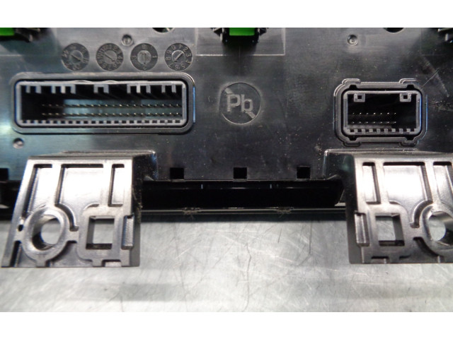 Блок управления климат-контролем 97250J7201   KIA Xceed