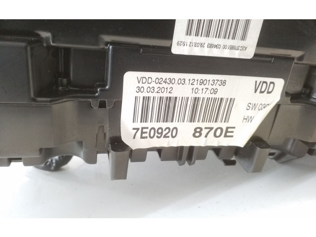 Přístrojová deska Volkswagen Transporter - Caravelle T5 2008 7E0920870E