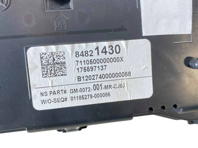 Přístrojová deska Chevrolet Equinox 2020 84821430