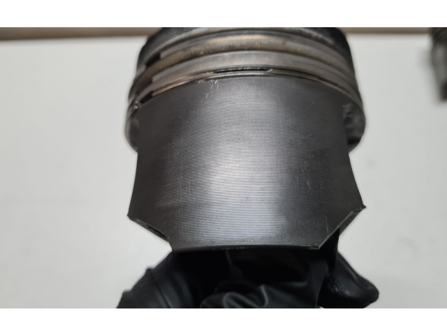 Píst 87L32, OM606 Mercedes-Benz E W210 OM606