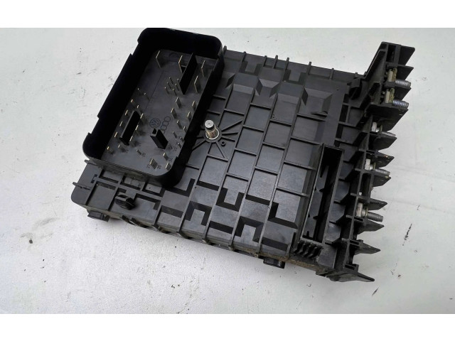 Блок предохранителей 1K0937125A, 017183071 Audi A3 S3 8P