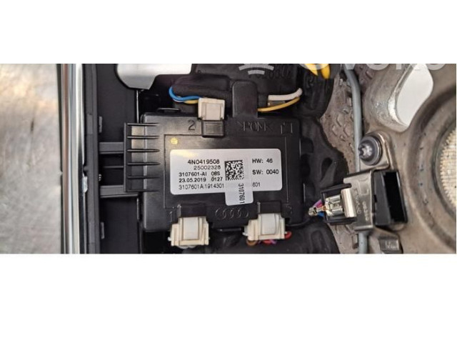 Руль Audi e-tron   -  года 4KE419091A      