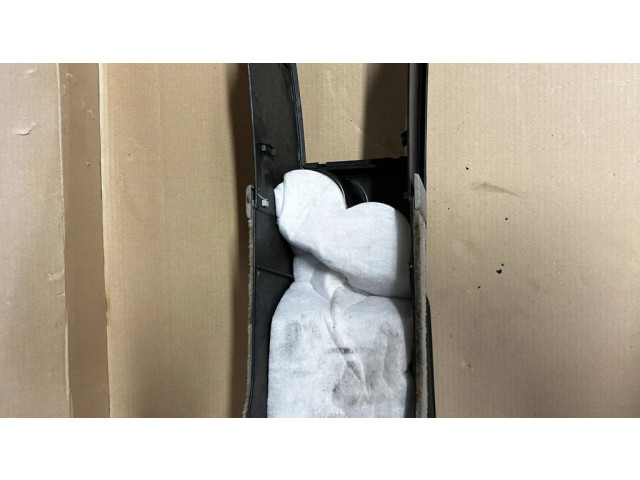 Другая центральная деталь консоли (туннеля)