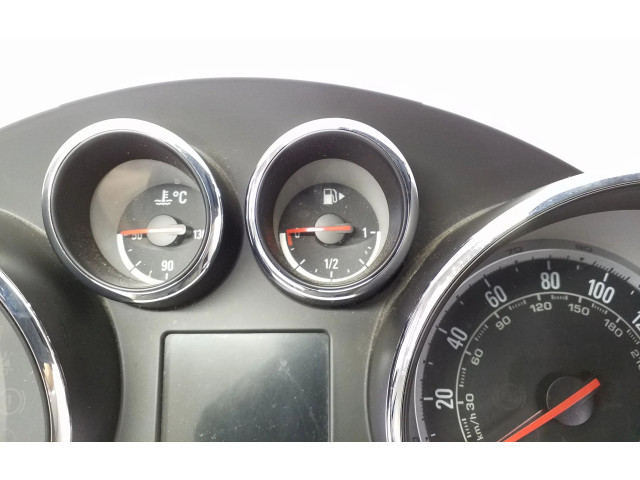 Přístrojová deska Opel Zafira C 2016 13460585