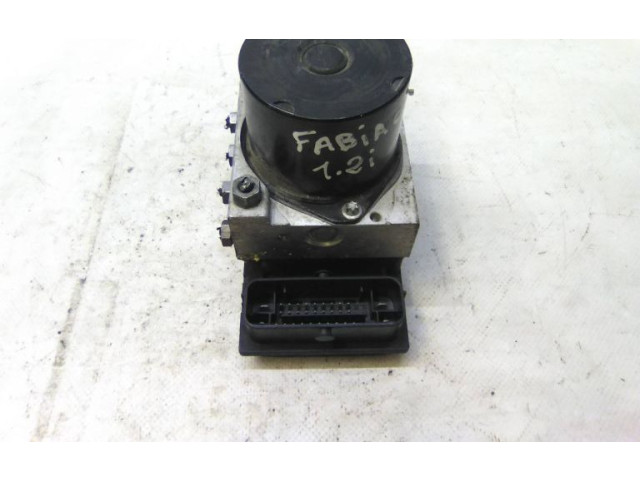 Блок АБС 6R0907379C Skoda Fabia Mk2 (5J) 2007 - 2014 года