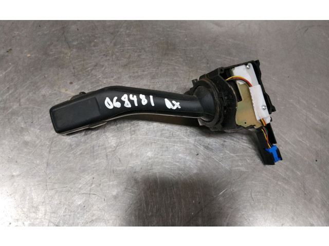 Ручка стеклоочистителей 1K0953519A Volkswagen Caddy