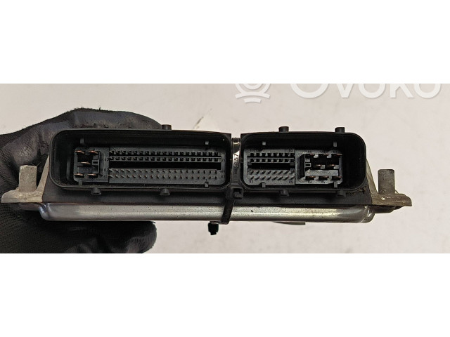 Řídící jednotka 4E0906018 Audi A8 S8 D3 4E 2006