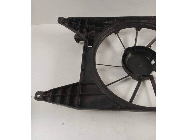 Вентилятор радиатора     0130307107, 8200765566    Dacia Logan I 