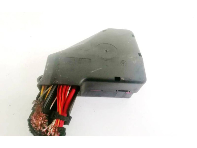 Блок предохранителей     Volkswagen Polo    