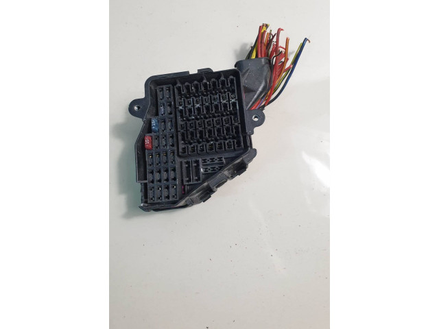 Блок предохранителей  8D2941824   Audi A8 S8 D3 4E    