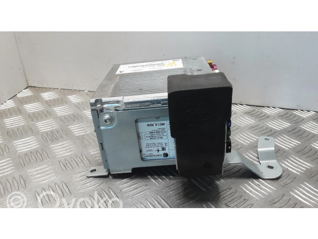 Радио/ проигрыватель CD/DVD / навигация