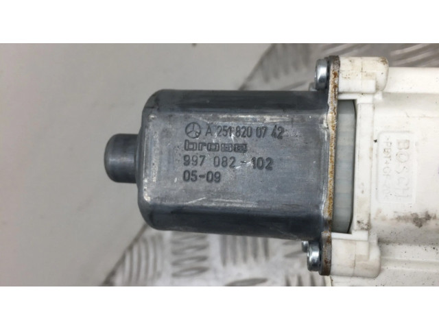 Передний двигатель механизма для подъема окон