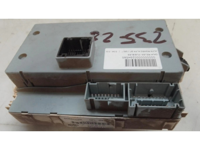 Блок предохранителей 60684629   Alfa Romeo GT    