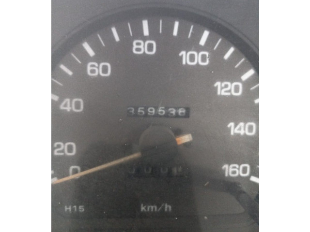 Přístrojová deska Toyota Hiace (H50, H60, H70) 1982 8310095P39, 69160-210