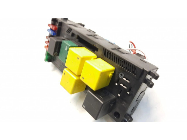 Pojistková skříňka 0005401050 Mercedes-Benz E W210 2001