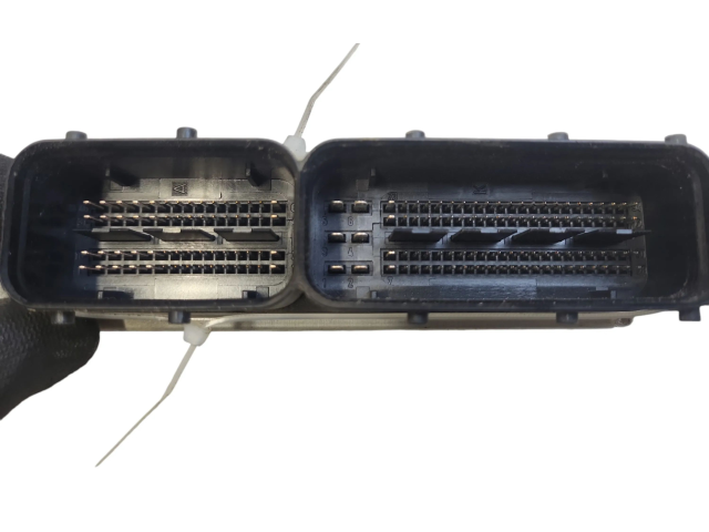 Řídící jednotka 0281012272, 03G906016 Volkswagen Caddy 2007