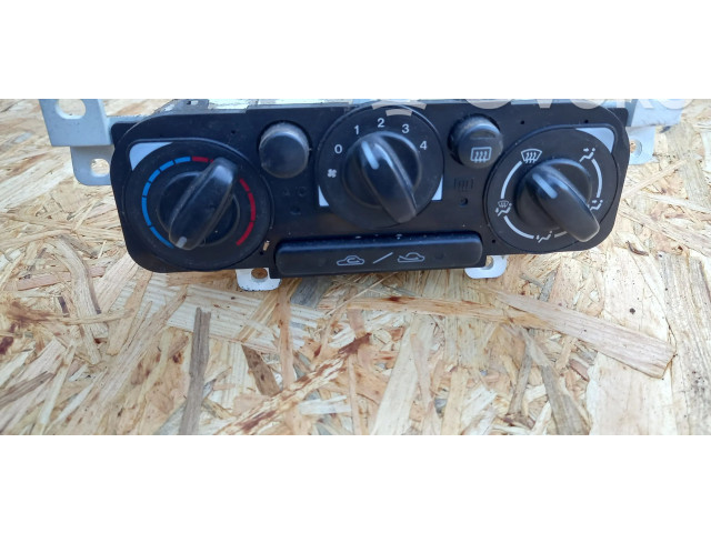 Блок управления климат-контролем Mazda 323