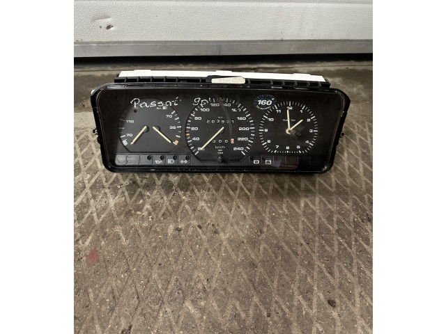 Панель приборов 357919033S, 357919099S   Volkswagen PASSAT B3       