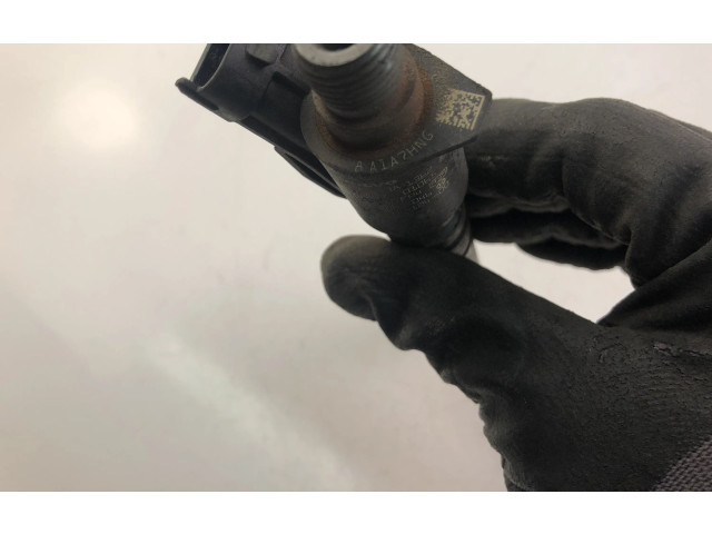 Форсунка 31303238    Volvo V70   