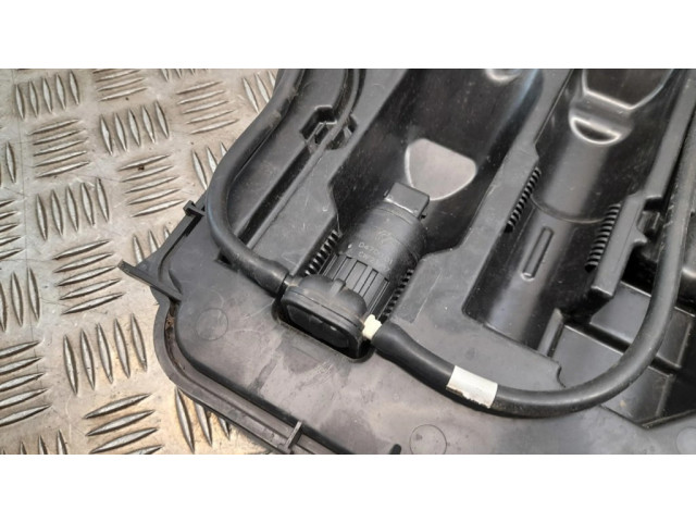 Бачок оконной жидкости