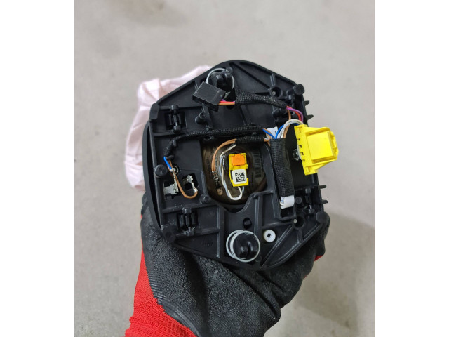 Подушка безопасности водителя 5E3880201AA, 20222261049   Skoda Octavia Mk4