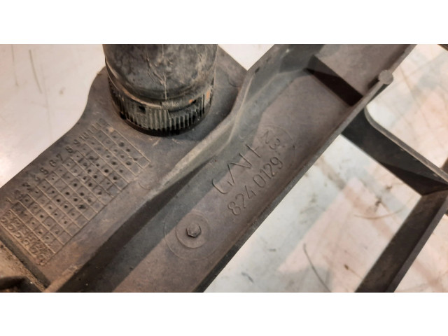 Вентилятор радиатора 8240129 Citroen Berlingo 1.4