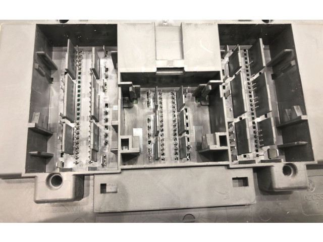 Модуль кузова 5Q0937084AQ Skoda Octavia Mk3 (5E)