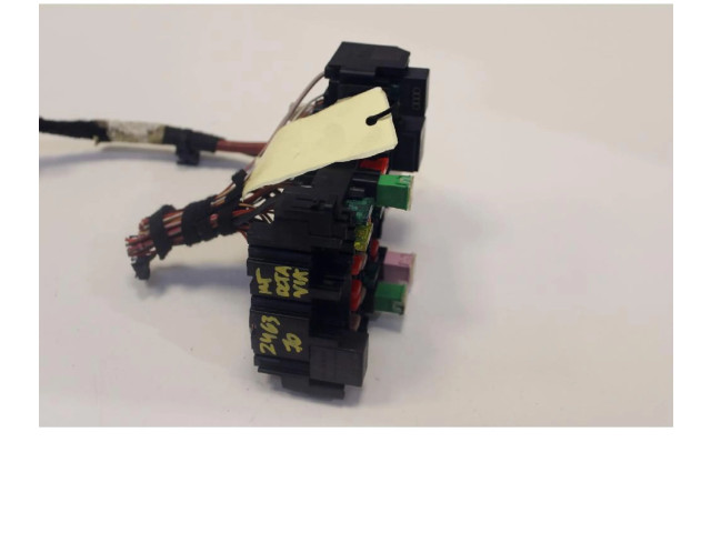 Блок предохранителей 5Q0937615C Skoda Octavia Mk3 (5E)